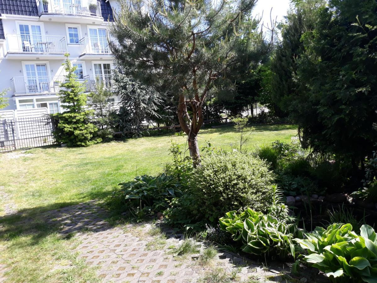 Villa Jaskolka ミエンジズドロイェ エクステリア 写真